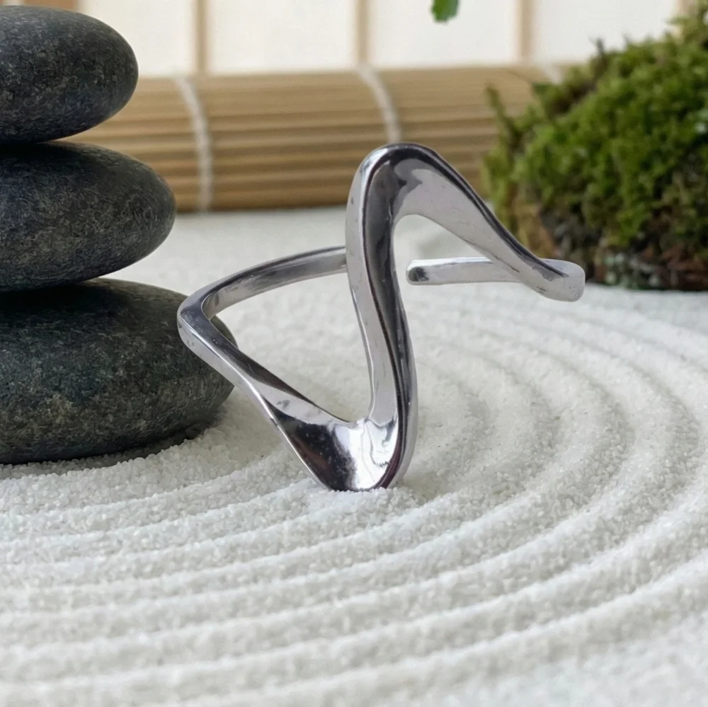 Silver Wave Ring 18K White Gold Plated Dainty Stylish Stainless Steel